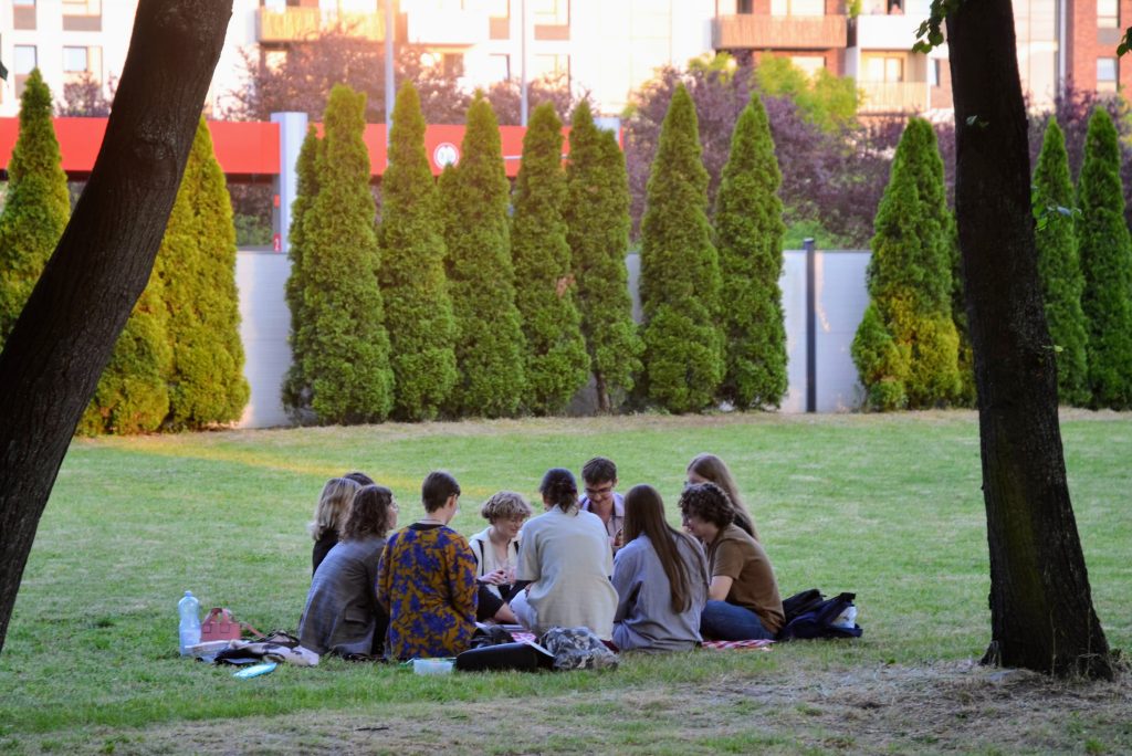 Barbecue zorganizowany przez mgr Elaine Horyzę i mgr. Jasona Schocka