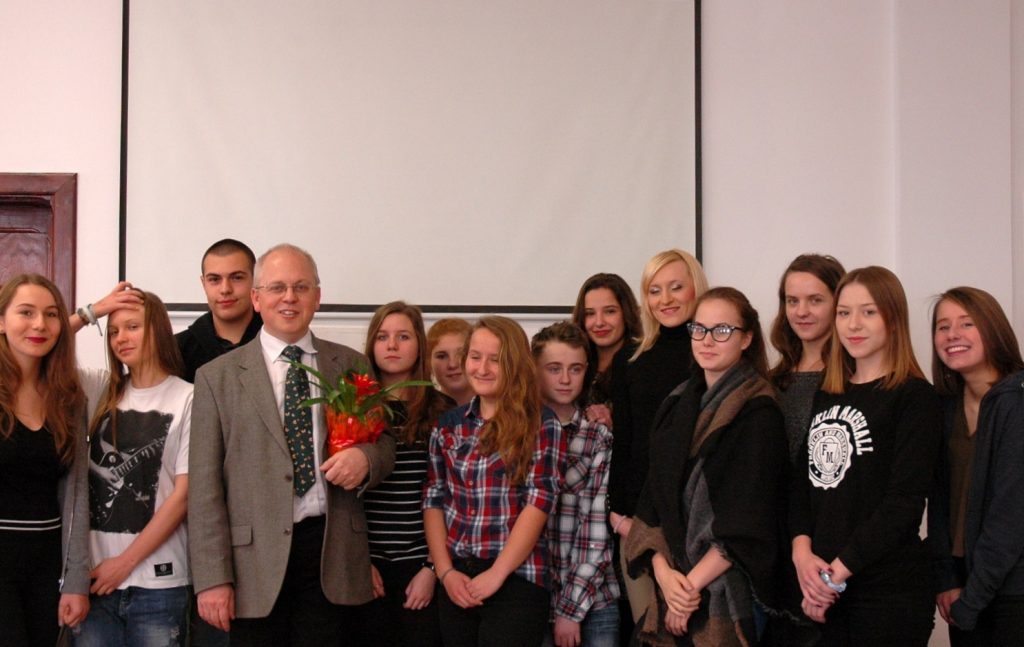 Prof. Leszek Berezowski po jednym ze swoich dorocznych wykładów o św. Mikołaju