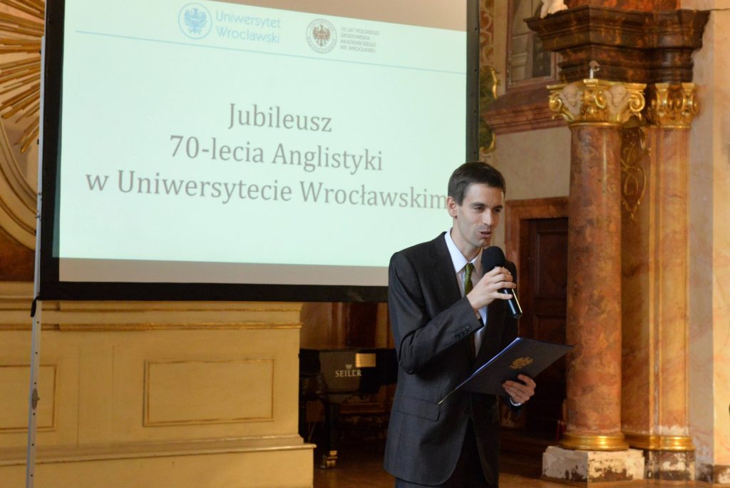 Komisyjne sprawdzanie Olimpiady Języka Angielskiego w sali 215 (2021?)