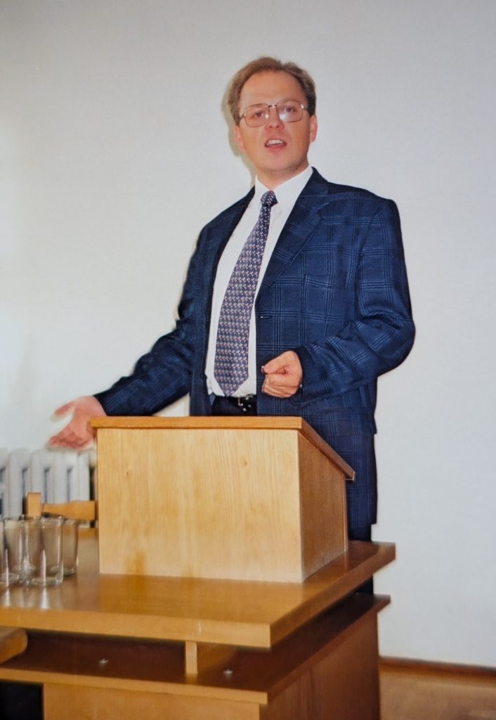 Prof. dr hab. Leszek Berezowski w czasach, gdy był dyrektorem Instytutu